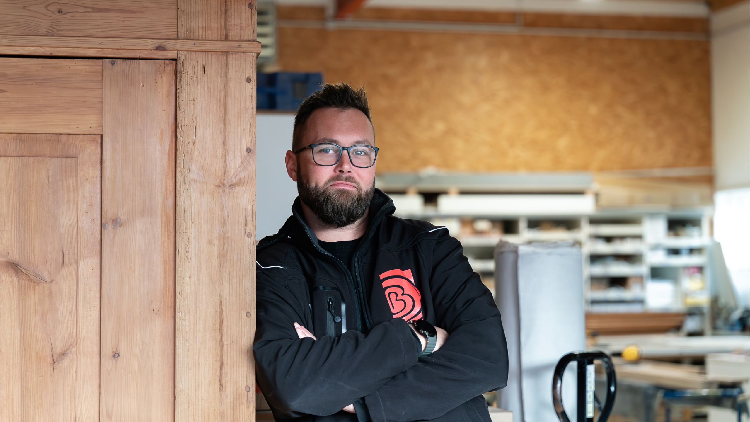BJöRN BLöHS Tischlerei Referenz Möbelbau: Büro Raumteiler